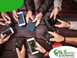 uzależnienie od social mediów